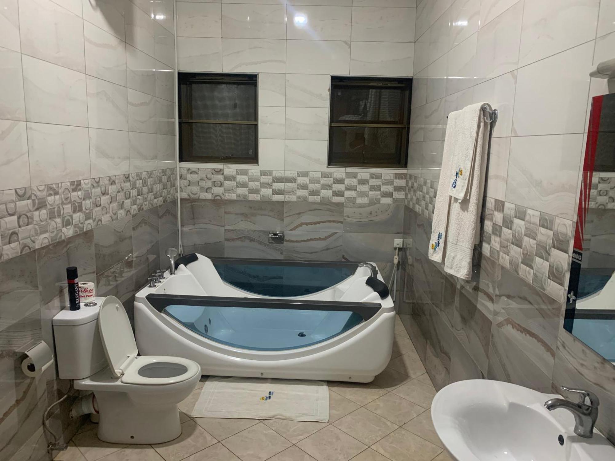 Lakepoint Villa Энтеббе Экстерьер фото